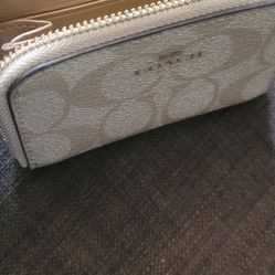Coach Womens Small Purse 