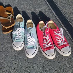 Two PAIRS Of WOMEN'S CONVERSE shoes Size 9