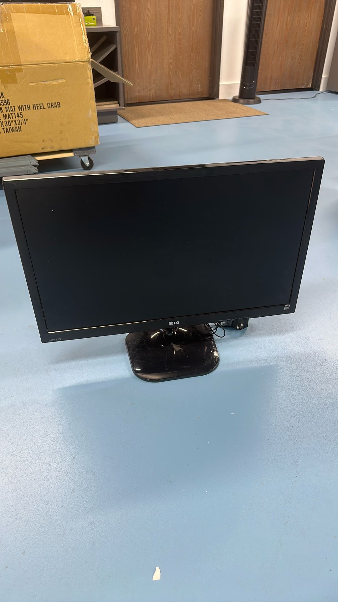 27” LG Monitor Full HD LED