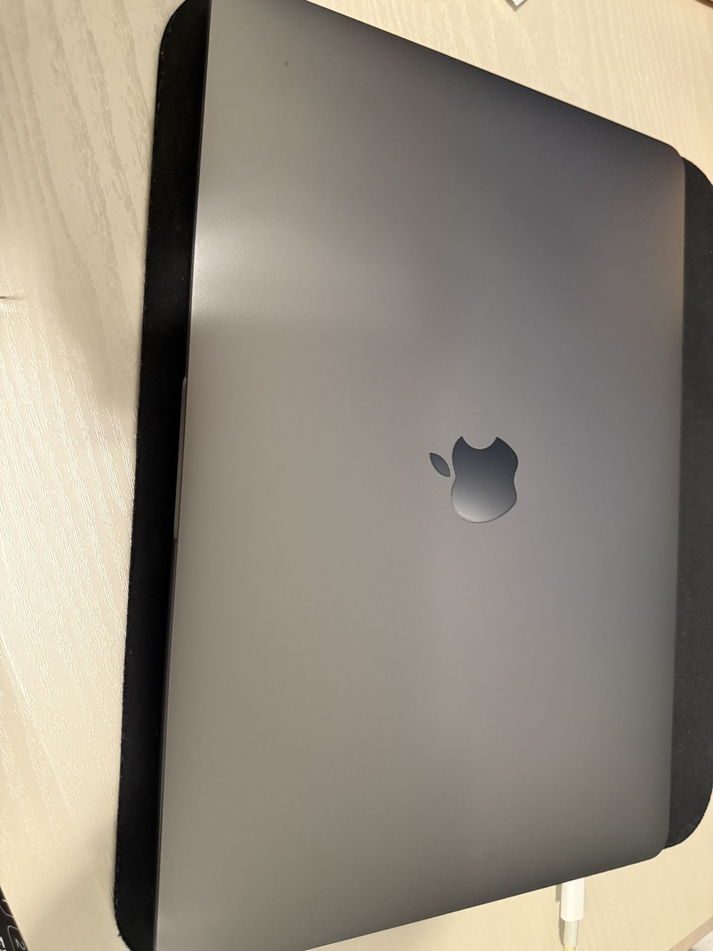 2019 MacBook Pro 13” Core i7