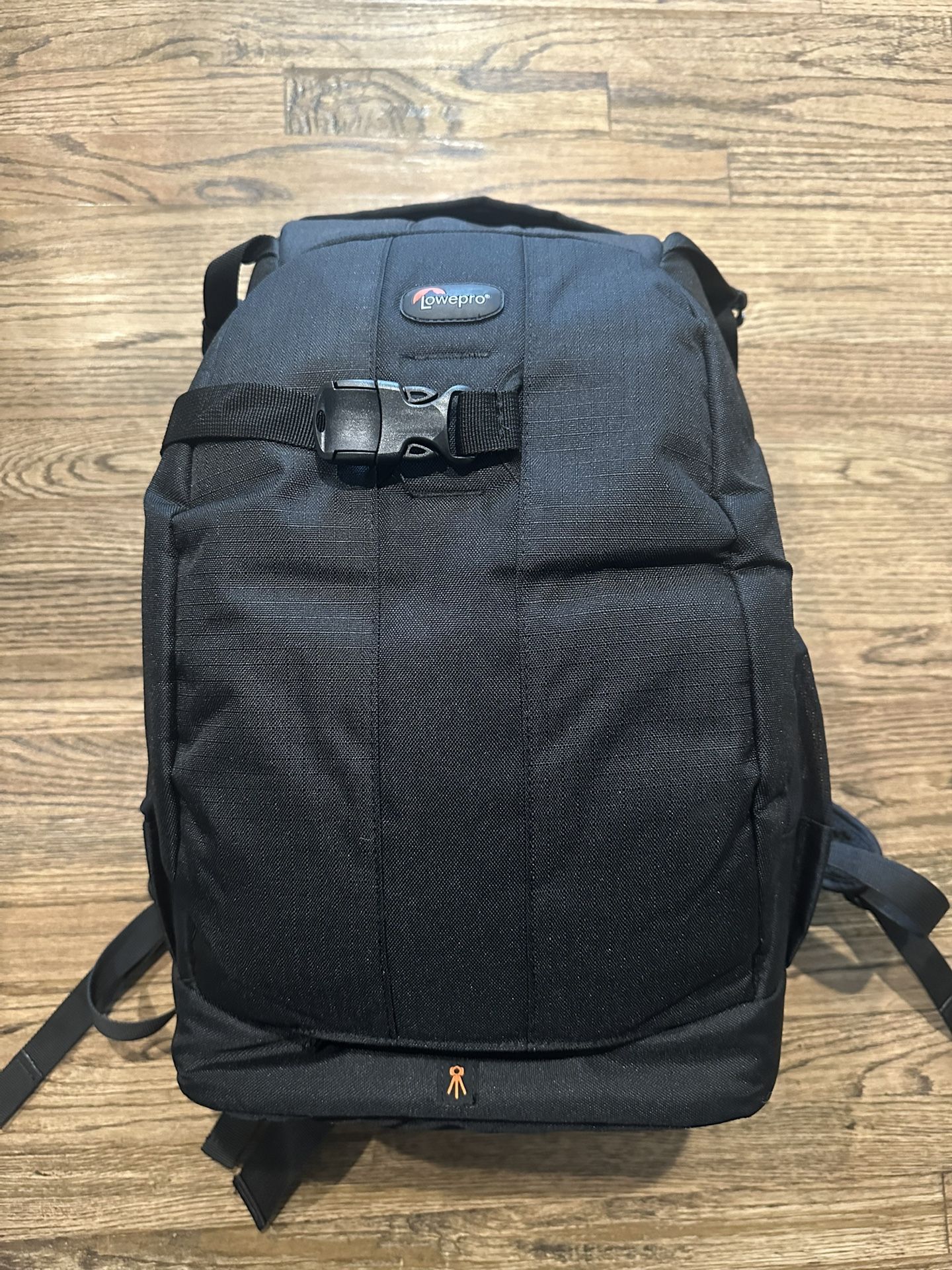 Lowepro Flipside 500 AW camera backpack