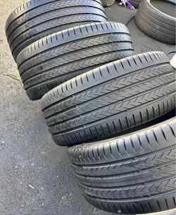 285/40/20 Continetal Selling a set of 4 tires in excellent condition 🫡