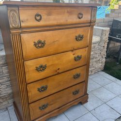 Solid wood Dresser