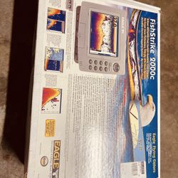 Eagle FishStrike 2000c 7"  Fishfinder