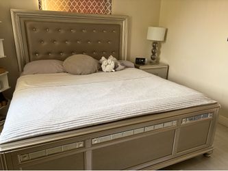 King Bedroom Set w/ Mattress
