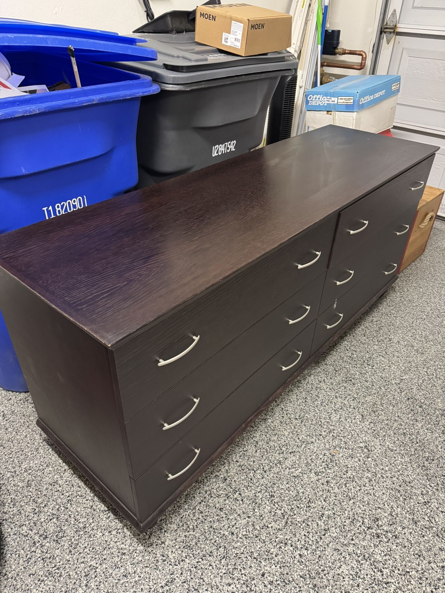 Dresser And Two Night Stands Set