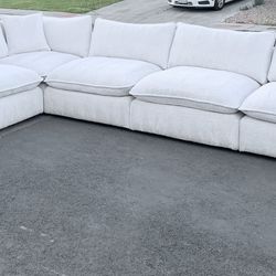 Cloud Modular sectional couch sofa (Delivery Available)