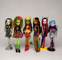 Old school, Monster High dolls