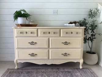 Stanley dresser