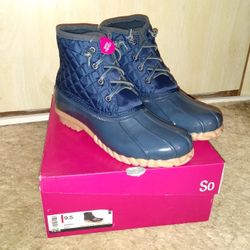 Navy Blue Very Nice NEW Women's SIZE 9.5 Rain Boots! 🌧️ ☔