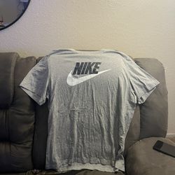 Nike T-Shirt Size XL