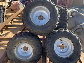 3 quart tires real good conditions 16x8.0-7