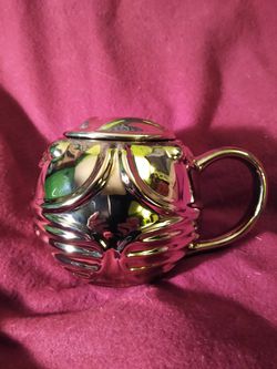 Harry Potter golden quidditch ball cup with lid