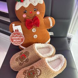 🍪 Sugarplum Dreams Gingerbread Pillow & Slippers