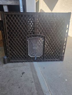 Plastic Fold Dog Cage