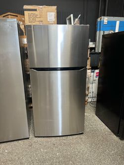 New 33 inch LG Refrigerator