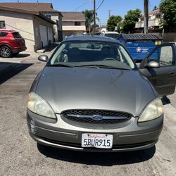 Ford Taurus 