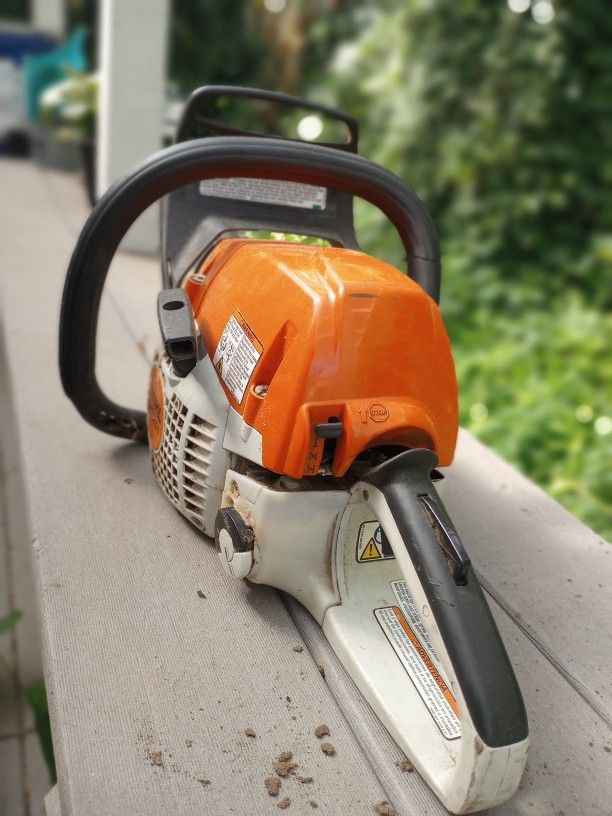 STIHL MS 251 Chainsaw