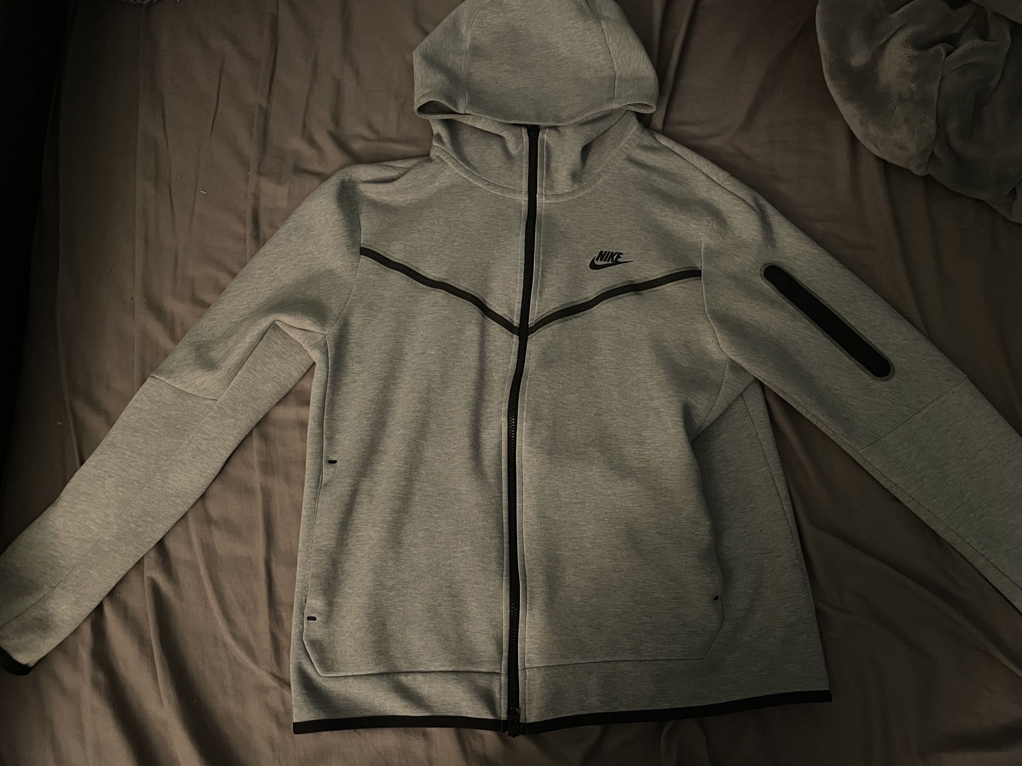 2021 Grey Nike Tech Jacket Hoodie Size L Men’s Used Great Condition