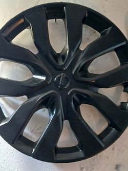 14" BLACK HUBCAP LIKE NEW Nissan model MANUFACTURER $10 ASKING BEST OFFER