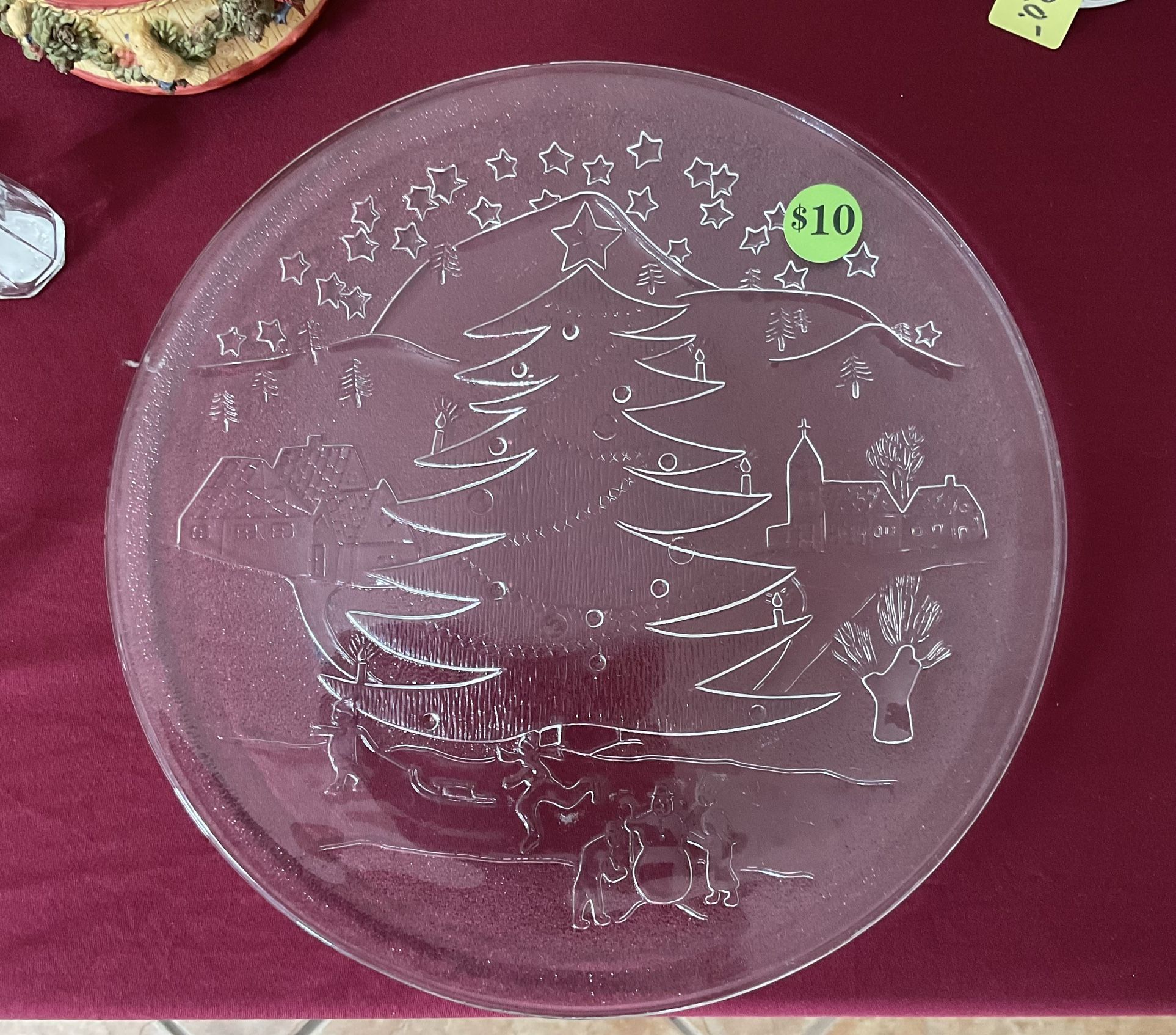 Beautiful New Vintage Christmas tree platter. DADS ESTATE
