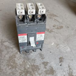 400 amp breaker
