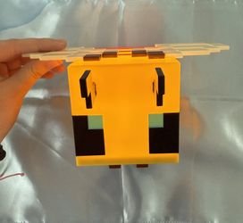 Mojang Minecraft Bee Light