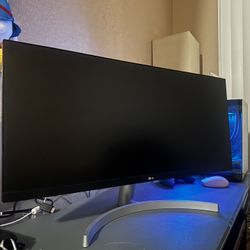 FIRM PRICE Lg Ultrawide 21:9 29” Like New Gaming Monitor