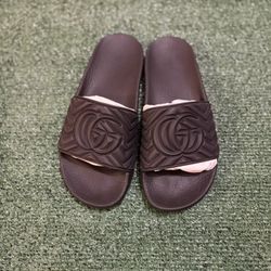 GUCCI Pursuit Matelasse Rubber Slides