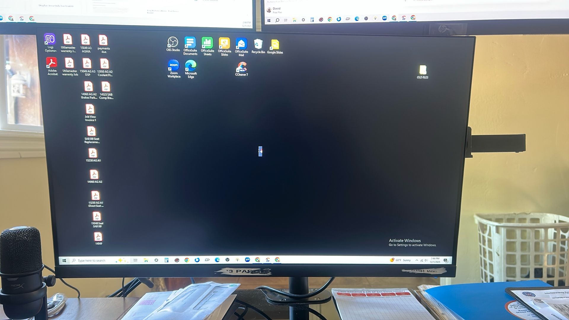 Asus 27 Inch Monitor Only 2 Years Old Works Great! 