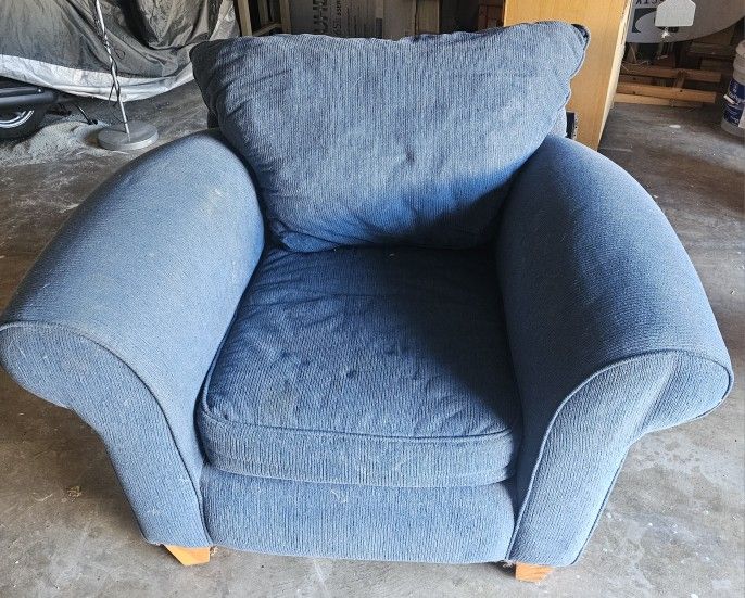 Oversized Chair - Make Offer