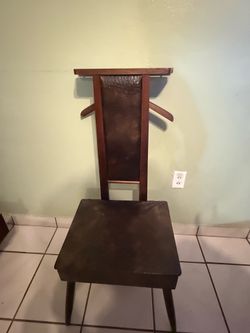 Vintage Gentleman’s Valet Chair / Antique Clothes Valet Stand