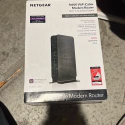 Net Gear WiFi Cable Modem Router