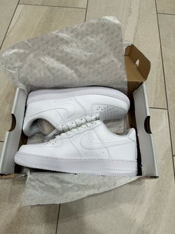 New Nike Air Force 1 White 9.5 M 11 W
