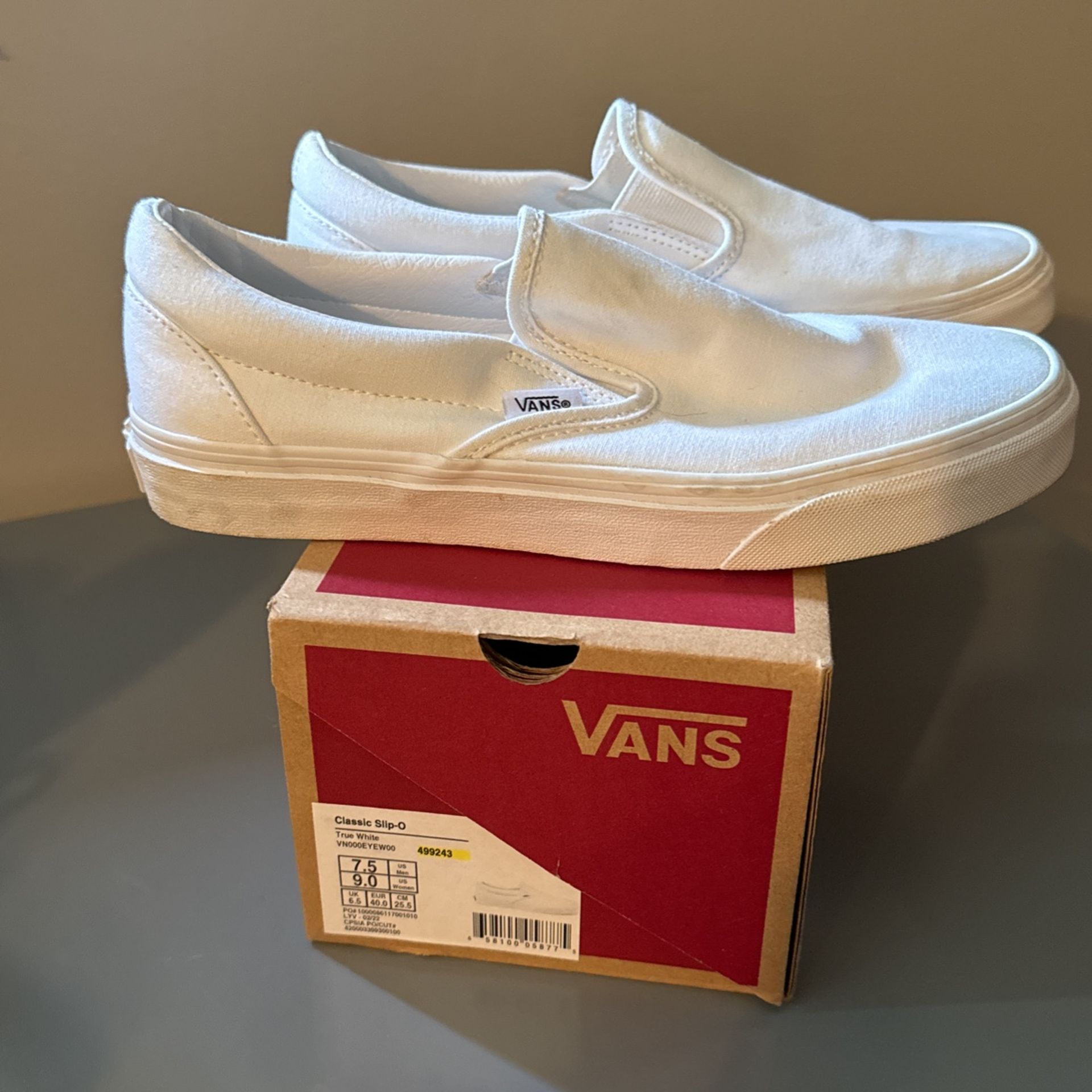 Vans.- White Classic Slip