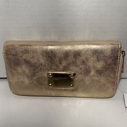 NWT Gold Metallic wallet by Bijoux Terner