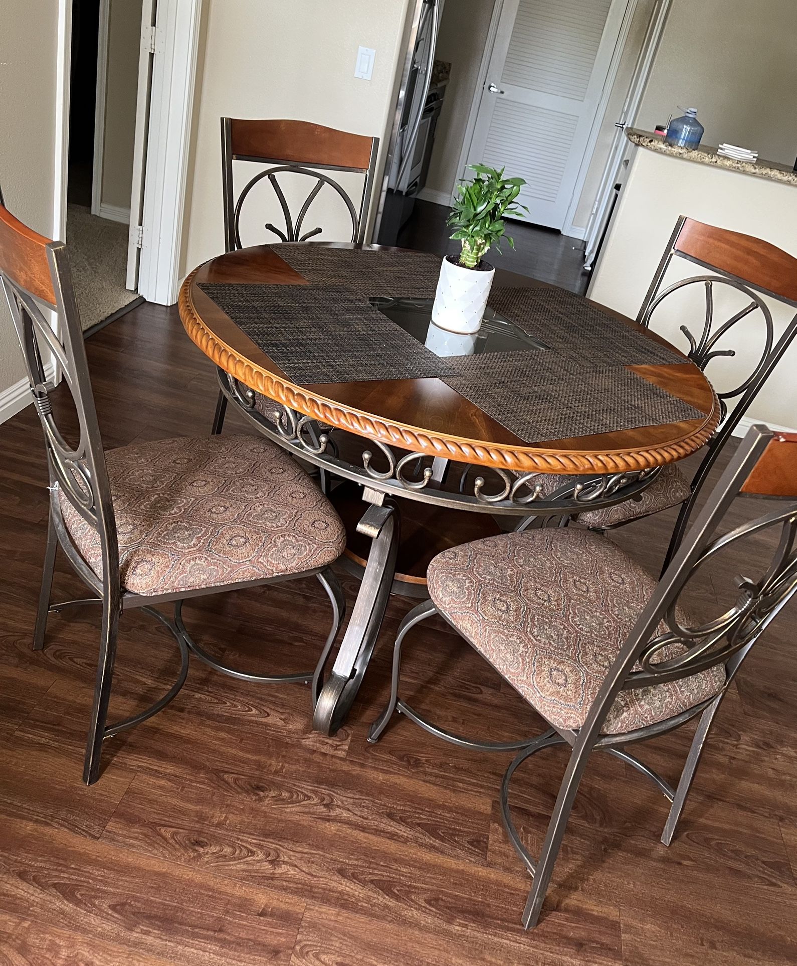 Table Set