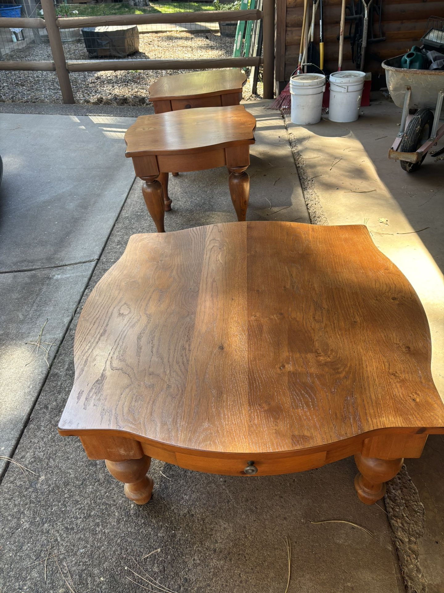 3 Piece Set Broyhill Coffee Table And 2 End Tables