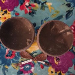 Shadow Boho Coconut Bowls With Wooden Coconut Spoons