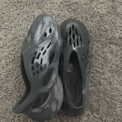 Yeezy Foam Rnr