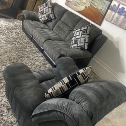 * Like New * Ashley Furniture 2pc Modular Recliner Sofa & Lounge Chair ( Free Delivery )