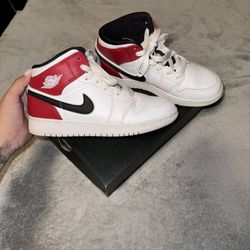Air Jordan 1 Mid