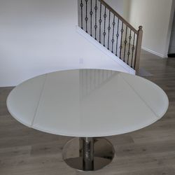 Dinning Table Used Good Condition 
