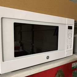 White GE Microwave 