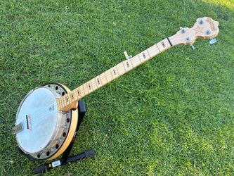 Deering 5 string banjo w/hard case