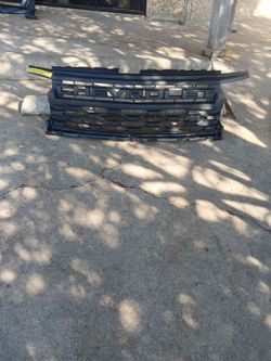 2022-25 Chevy silverado 1500  grill