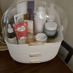 Cosmetic Organizer