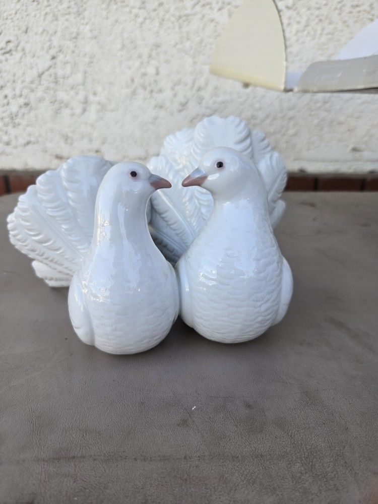 Lladro Figurine