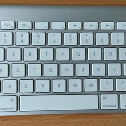 Apple Bluetooth Wireless Keyboard