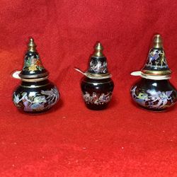 Vintage 3.5 Inch Set Of 3 Oil/Cream 24k gold Ceramic Vase Collectibles (Read Description) 